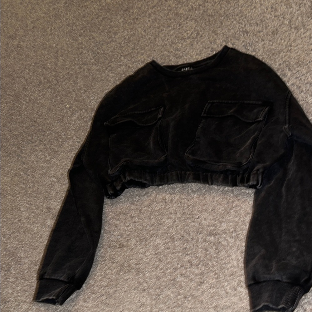 AKIRA Black Long Sleeve Crop Top